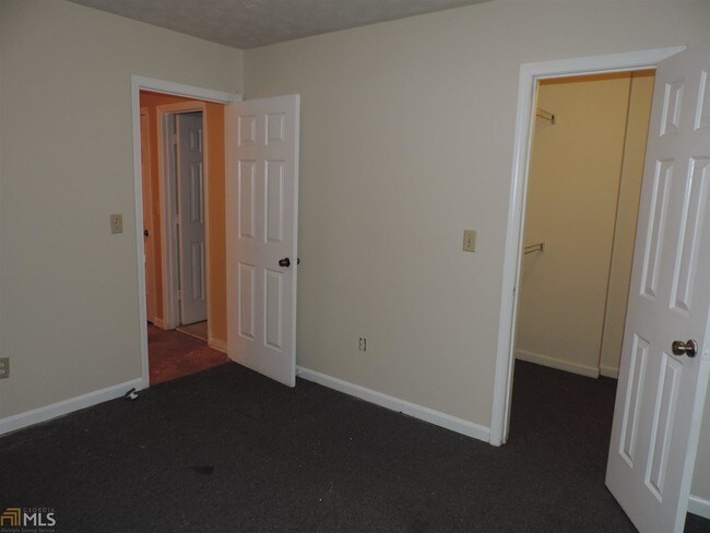 Building Photo - 2670 Evans Mill Dr