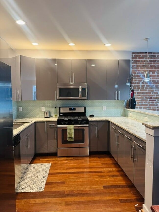 Building Photo - 37 T St NE