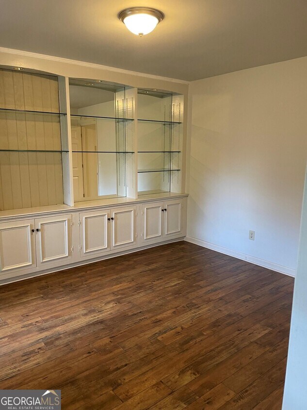 Building Photo - 1540 Brookcliff Cir