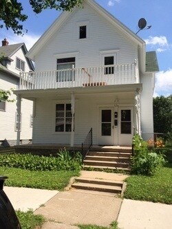 Foto del edificio - 524 8th Ave NE