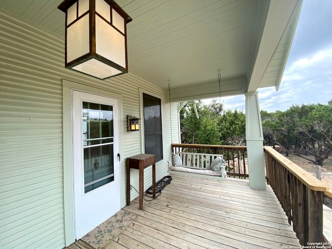 Foto del edificio - 489 Deer Creek W