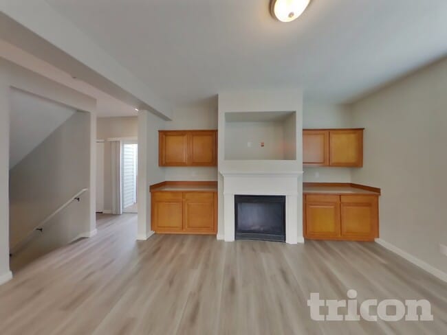 Building Photo - 2514 Chateau Dr