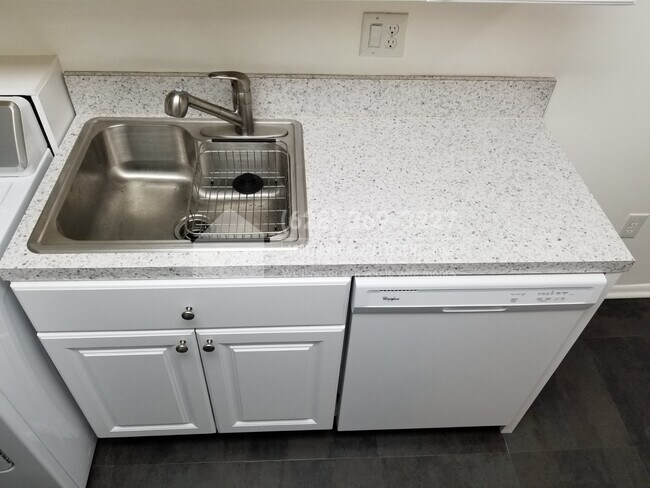 Building Photo - 10202 Prince Pl