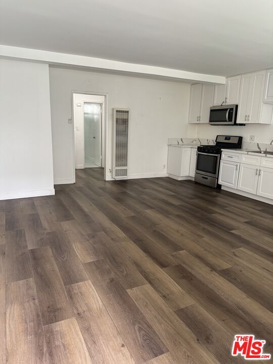 Foto del edificio - 5360 Kester Ave