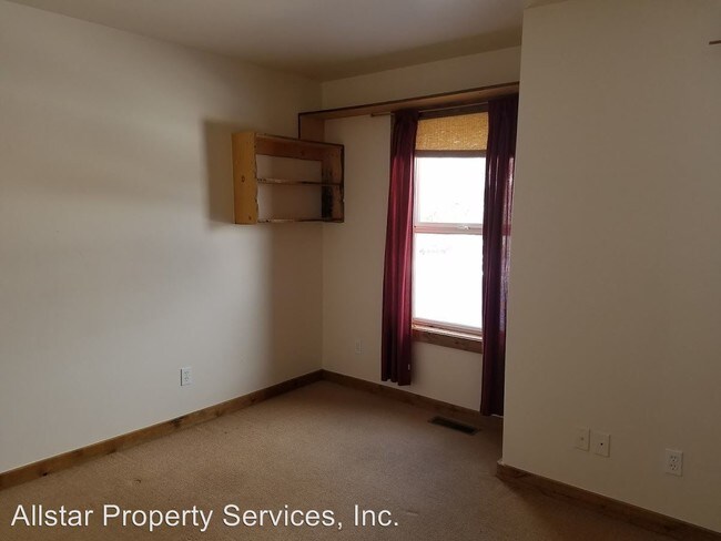 Building Photo - 3 br, 2.5 bath House - 860 Fox Acres