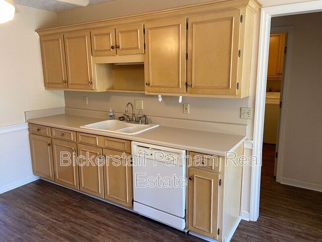 Foto del edificio - 7405 Cedar Creek Loop