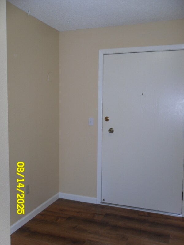 Foto del edificio - 5575 E Evergreen Blvd