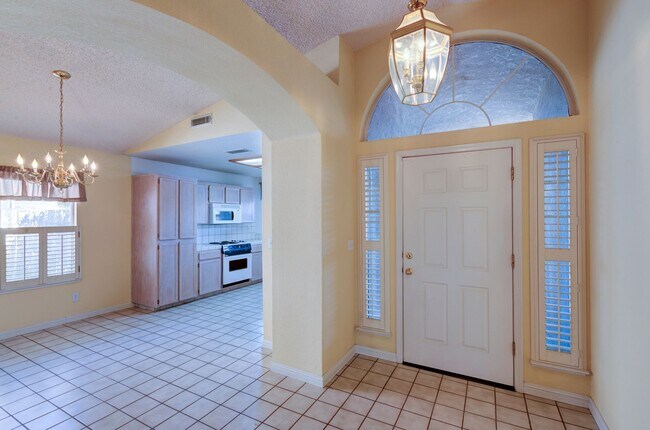 Foto del edificio - 5582 W Wathen Ave