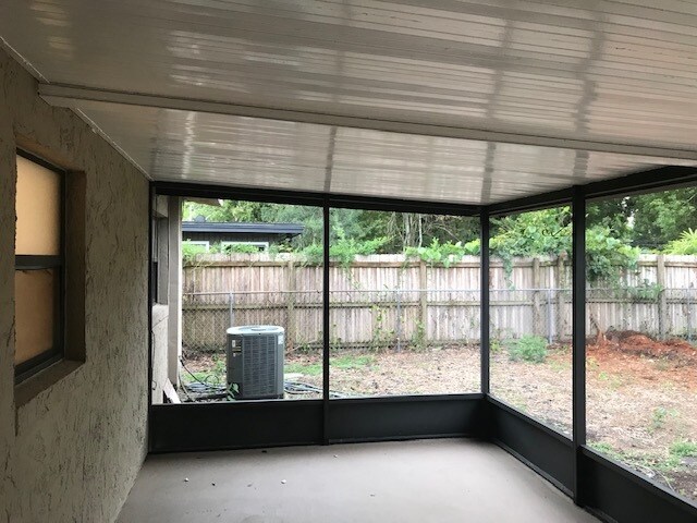 Patio - 1819 Ivy Ln