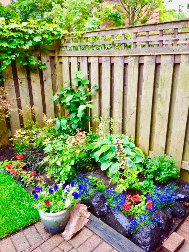 Foto del edificio - 2014 N Larrabee St