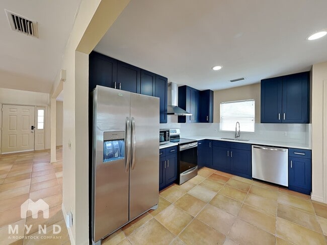 Building Photo - 1938 Blue Fox Ct