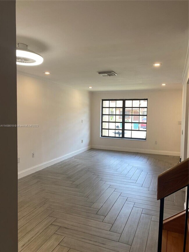 Building Photo - 6022 SW 133rd Ct