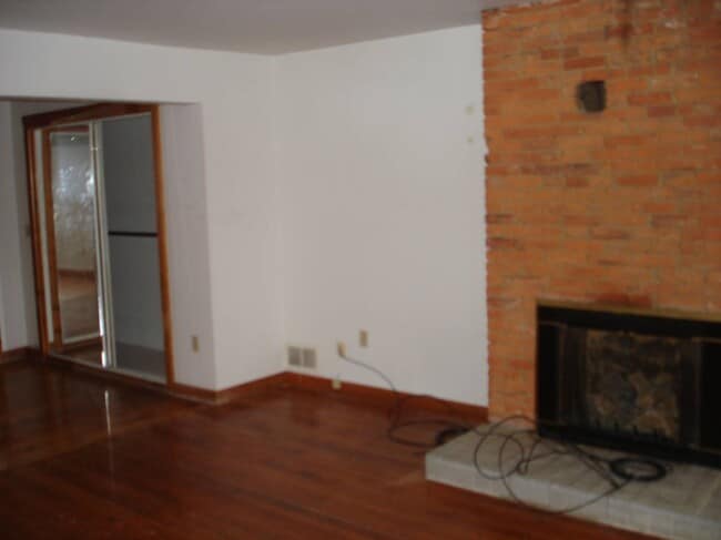 Building Photo - 105 S 22nd St