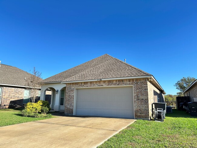 Building Photo - Close to Barksdale Air Force Base...