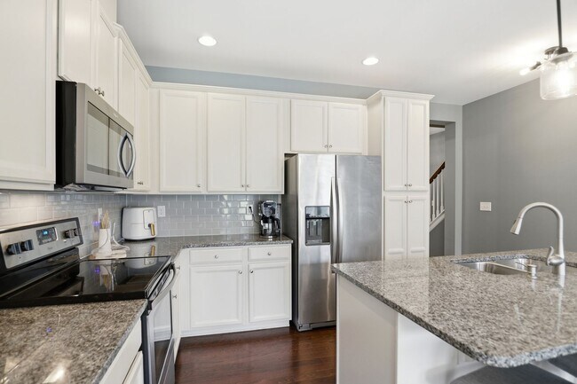 Foto del edificio - 1223 Bhaltair Ln