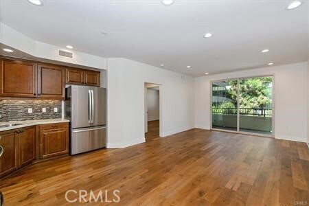 Building Photo - 627 Deep Valley Dr
