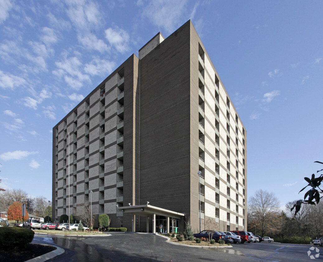 Building Photo - Chippington Towers II