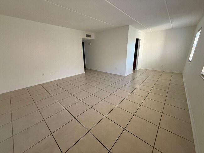Foto del edificio - Delightful 2 bedroom in Habana Park!