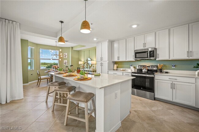 Building Photo - 15285 Green Acres Blvd