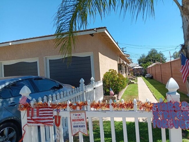Foto del edificio - 12116 Rosecrans Ave