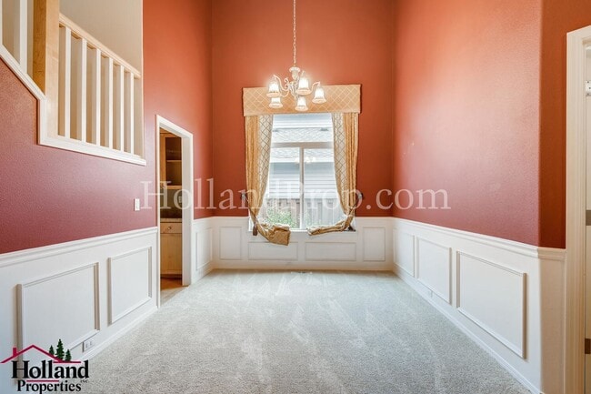 Building Photo - Spacious & Stylish 4-Bedroom Home in Desirable Northwest Portland