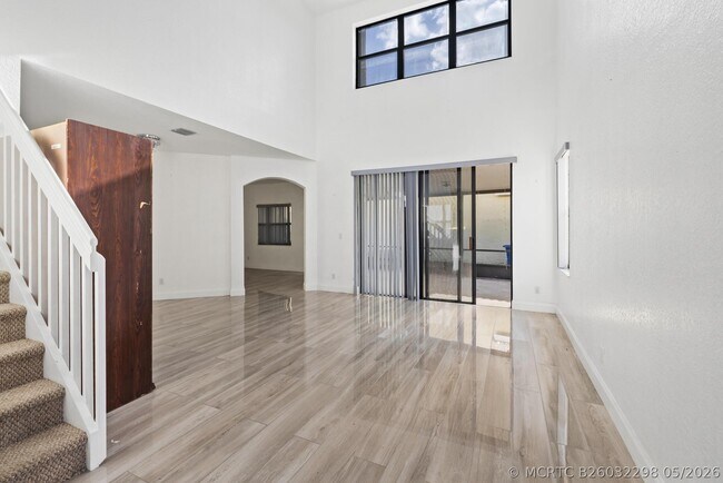 Foto del edificio - 3471 NW 112th Ave