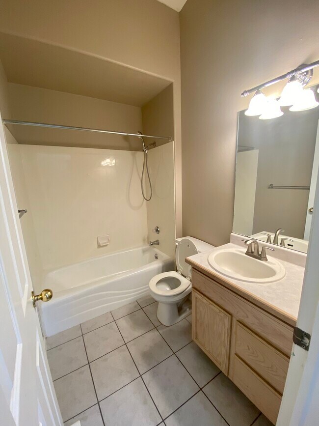 Building Photo - 7084 S Aerie Hill Dr