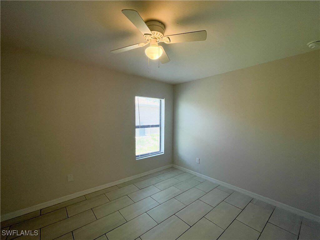 Building Photo - 3605 SW 8th Pl