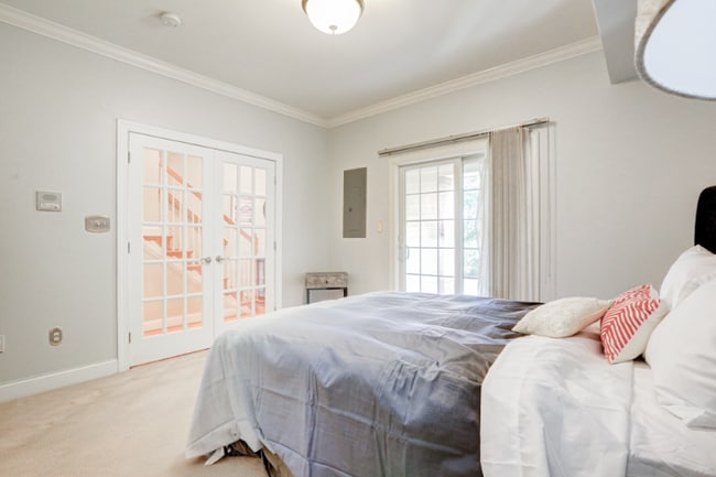 Building Photo - 194 Christina Landing Dr