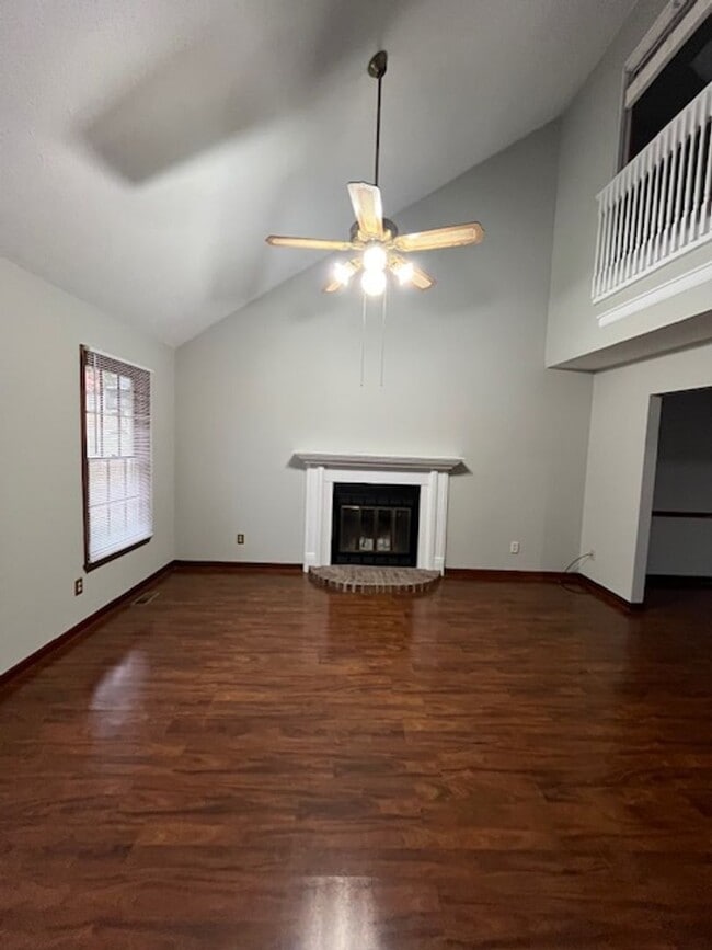 Building Photo - Huge 3 bedroom, 3 full bath home with partially finished basement! Large multi floor deck! First ...