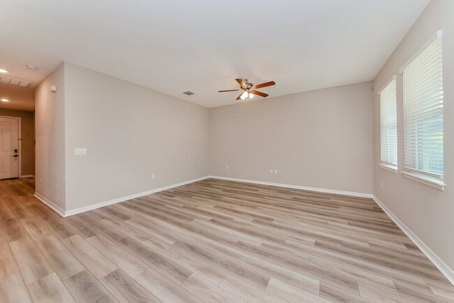 Building Photo - 417 Daylily Blvd