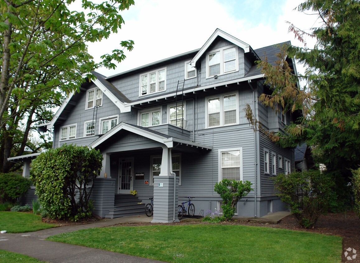 1186 Ferry St, Eugene, OR 97401 Apartments in Eugene, OR