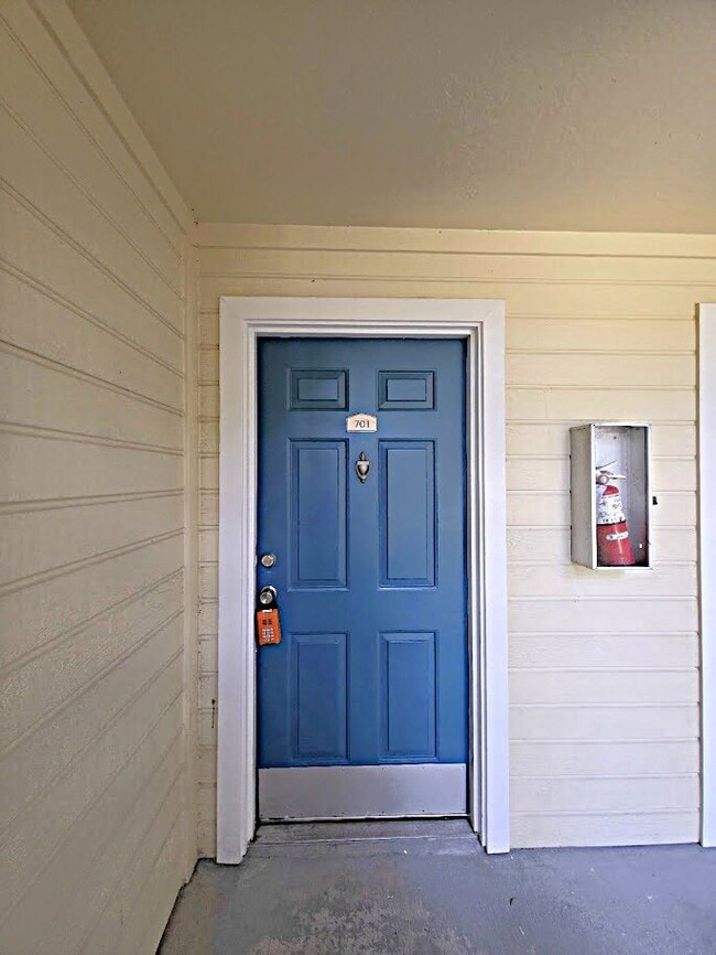 Building Photo - 12551 Equestrian Cir