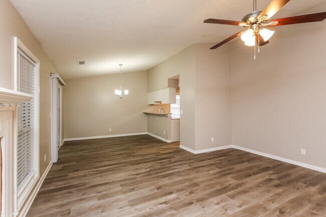 Building Photo - 1394 Luther Way