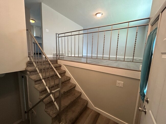 Building Photo - 1184 N 575 W