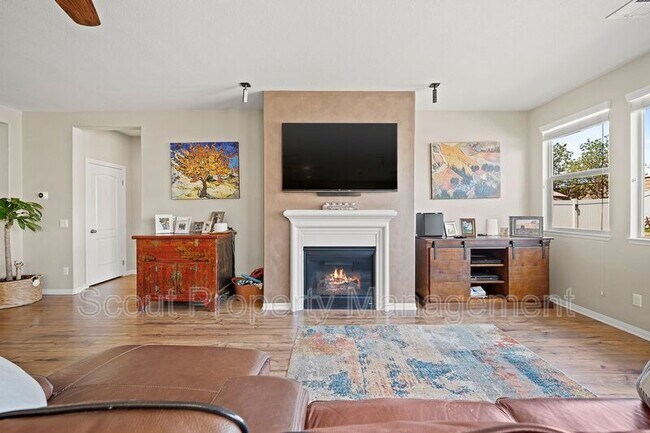 Building Photo - 31680 Sweetwater Cir