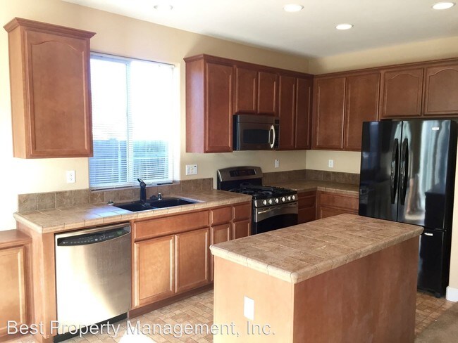 Building Photo - 2117 Truman Ln