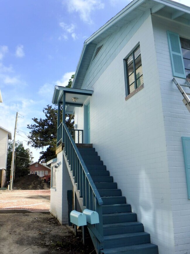 Foto del edificio - R1026 University Heights