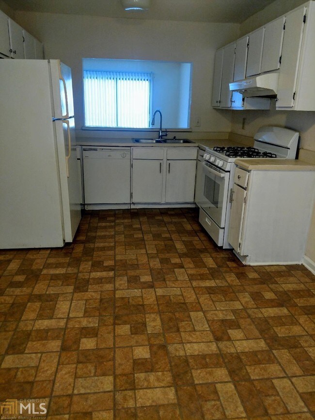 Building Photo - 1554 Oakpoint Dr SW