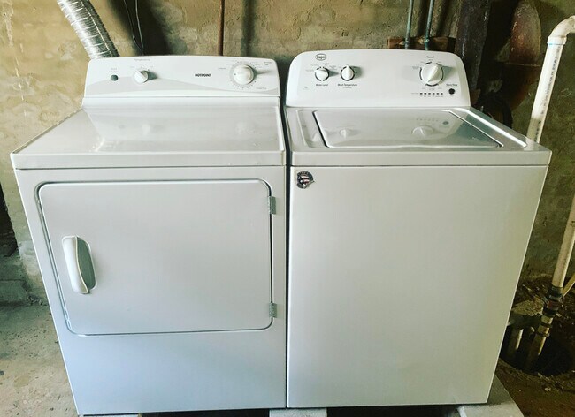 Large private basement with tons of storage space and private use of new washer/dryer - 99 ATLANTIC AVE
