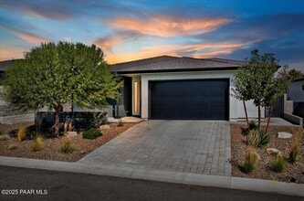 Building Photo - 5744 E Killen Loop