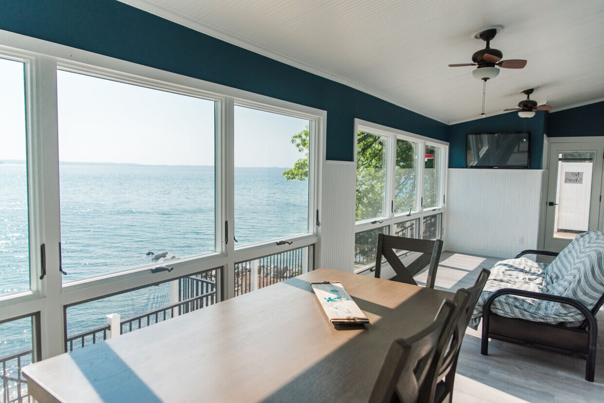 Foto principal - 7633 S West Bay Shore Dr