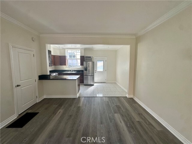 Building Photo - 1760 N Las Palmas Ave