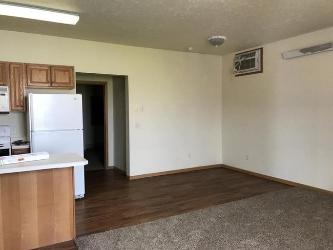 Building Photo - 302 E Central #17