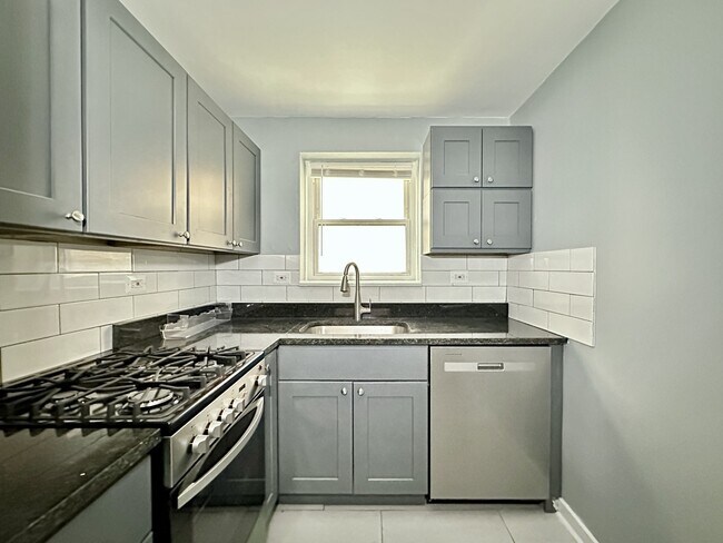 Foto del edificio - 6725 N California Ave