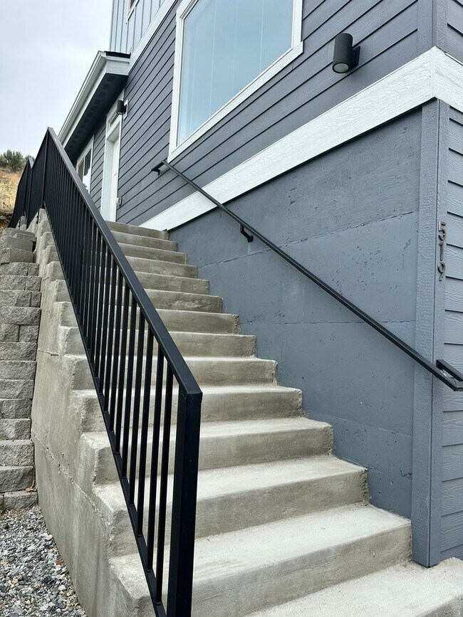 Foto del edificio - Year Round Rental- 4 bedroom, 2.5 bath in Chelan