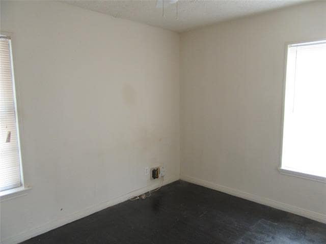Building Photo - 1212 Ewing Dr
