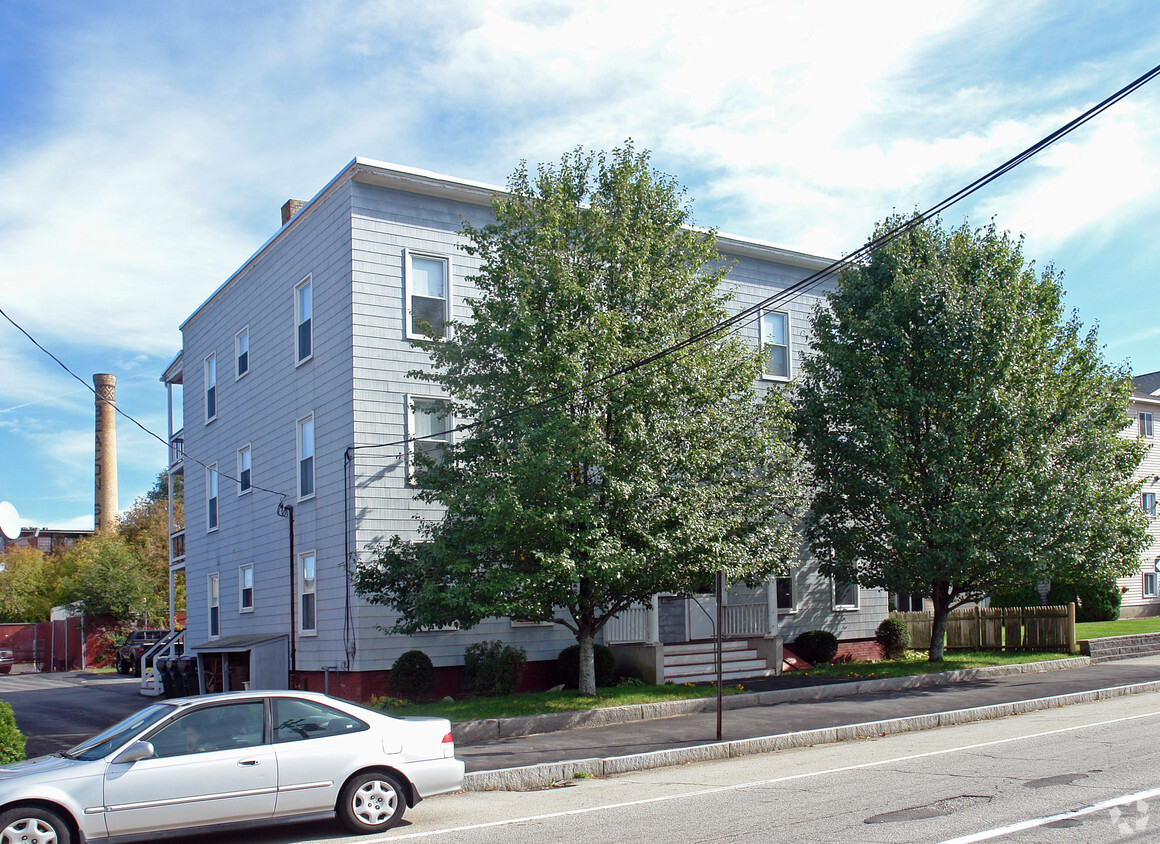 Building Photo - 143-145 Maple St