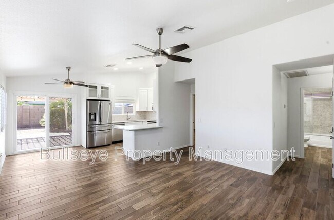 Foto del edificio - 3001 W Matthew Dr