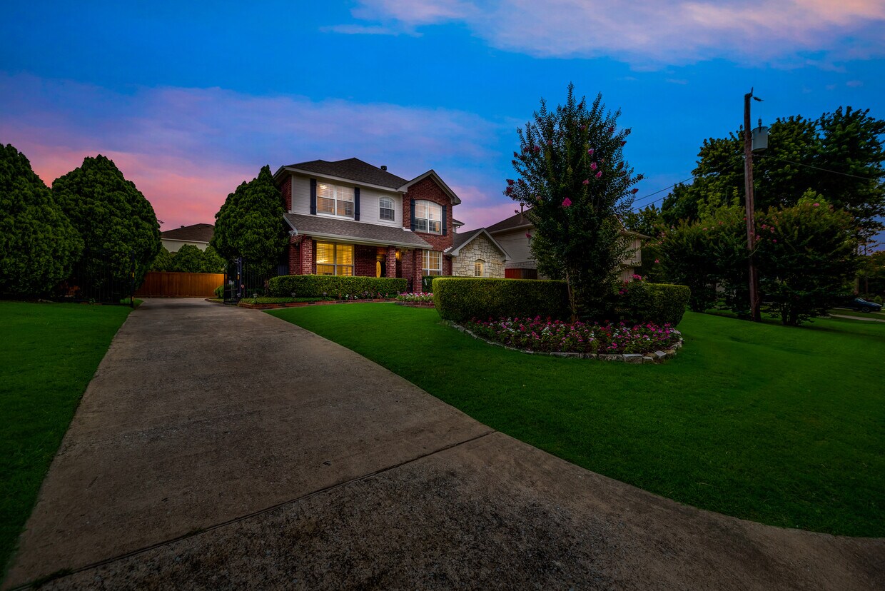 Photo - 17258 Stedman Dr (Dallas, TX)